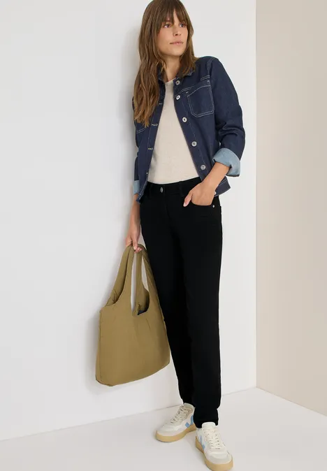 Casual Fit Jeans Black