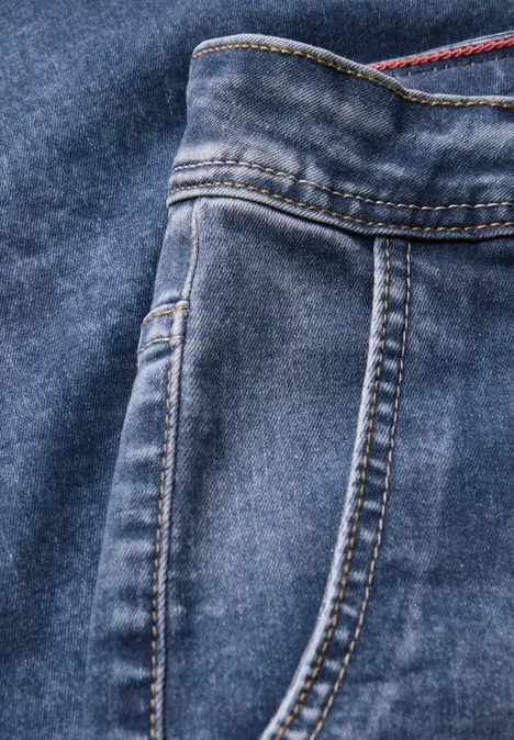 7/8 Jeans mit Patch Pockets mid blue wash