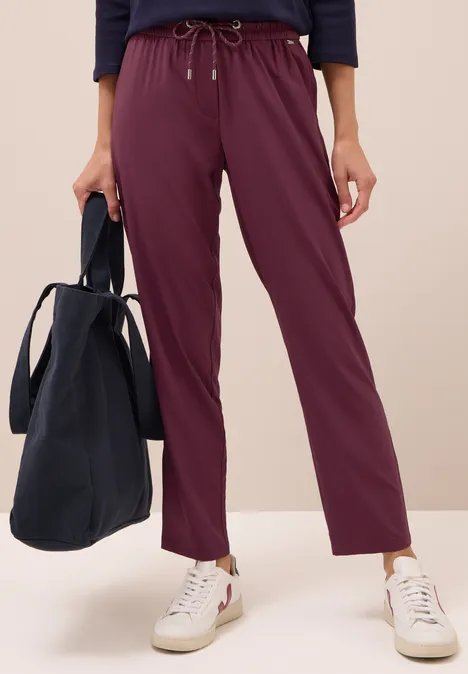 Hose im Casual Fit mulberry red Hose im Casual Fit mulberry red