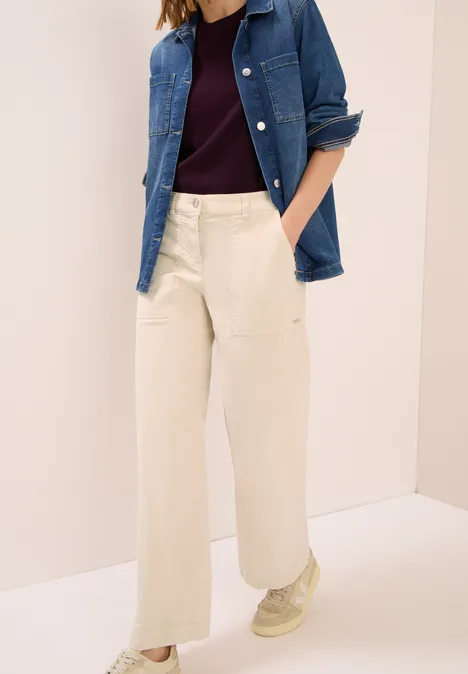 Wide Legs pantalon en velours côtelé oat milk beige