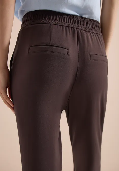 Pantalon marron décontracté à taille élastique et deux poches arrière