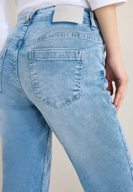 Slim Leg Jeans authentic used wash