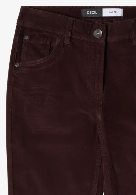 Dunkelbraune Cordhose mit hohem Bund und fünf Taschen, Metallknopf vorne.