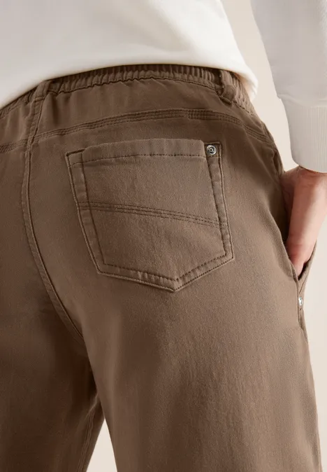 Mid Waist Slim Leg Hose im Loose Fit coffee taupe