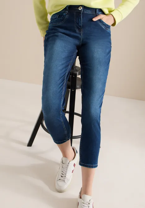 Mid Waist Slim Leg Jeans im Casual Fit Dark blue wash
