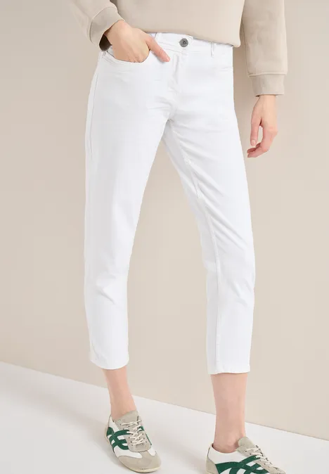 Mid Waist Slim Leg Jeans im Casual Fit White Mid Waist Slim Leg Jeans im Casual Fit White