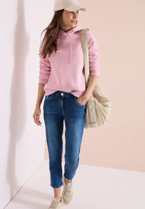 3/4 Slim Leg jeans in Slim Fit mid blue used wash