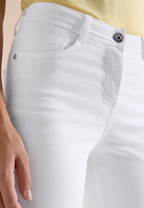 3/4 Slim Leg jeans in Slim Fit White