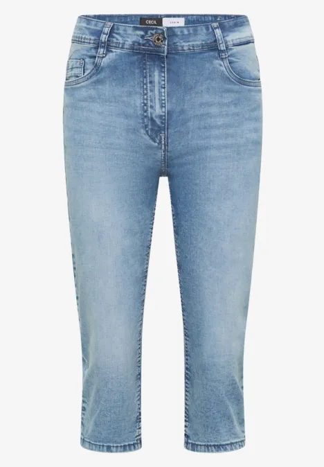 High waist Slim Fit Capri Jeans authentic used wash Leichte, hoch taillierte Capri-Jeans in hellem Denim mit Five-Pocket-Design und verkürzter Beinlänge.