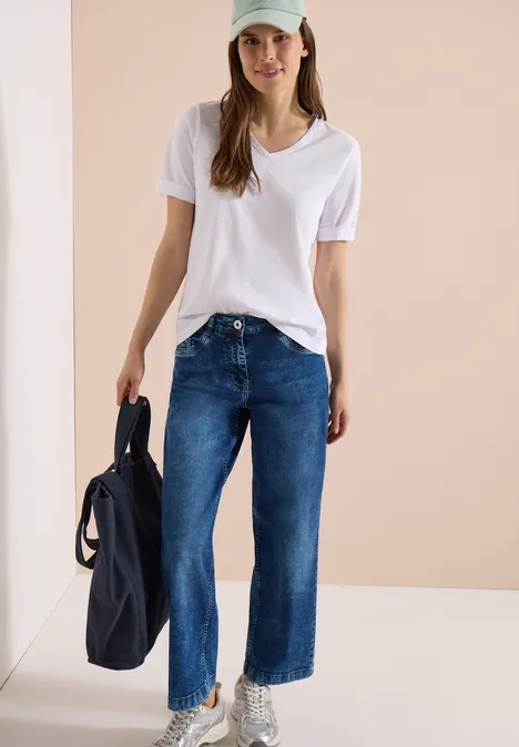 High Waist Wide Legs jeans in Loose Fit mid blue used wash