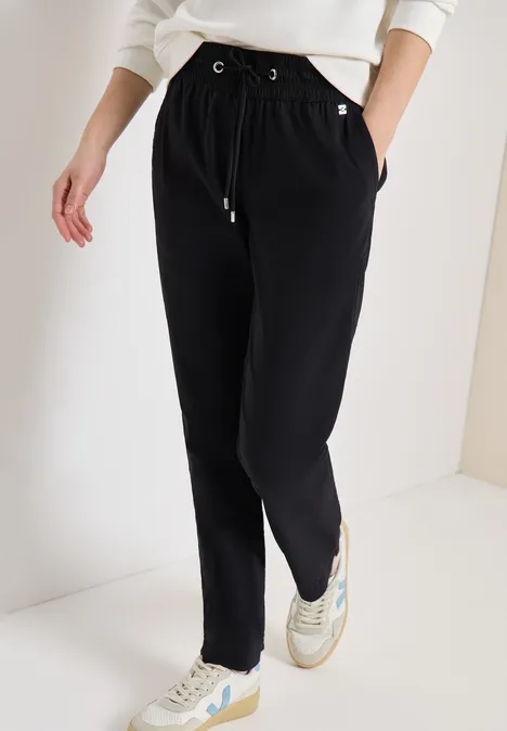 Pantalon Mid Waist Slim Leg en Casual Fit Black