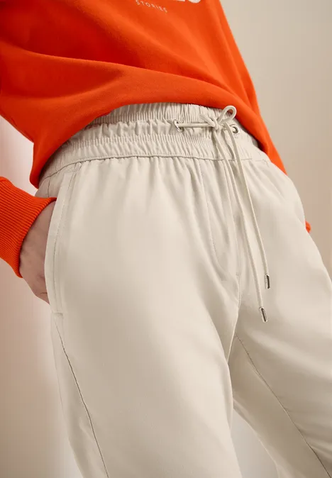 Pantalon Mid Waist Slim Leg en Casual Fit grain beige