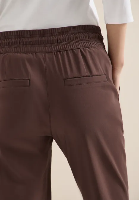 Pantalon Mid Waist Slim Leg en Casual Fit brown cacao