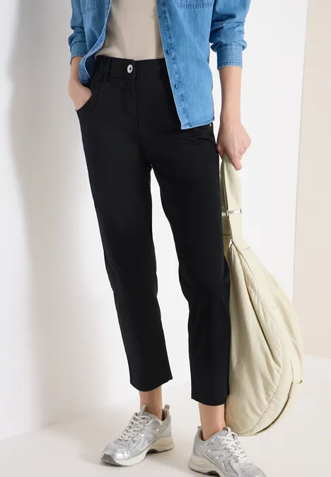 Mid Waist Slim Leg Hose im Casual Fit Black