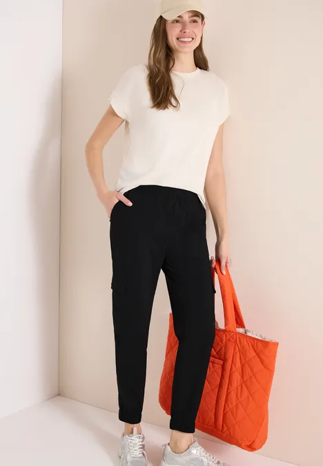 Spodnie z wąskimi nogawkami Mid Waist w stylu cargo Black