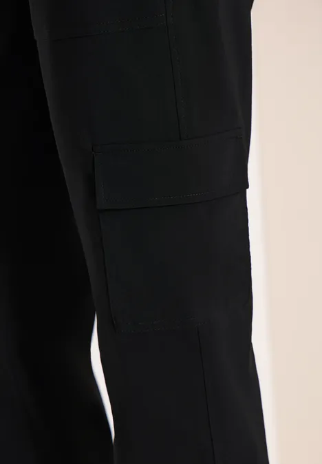 Spodnie z wąskimi nogawkami Mid Waist w stylu cargo Black