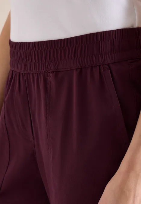 Mid Waist Slim Leg Hose im Cargo-Look grape red Mid Waist Slim Leg Hose im Cargo-Look grape red