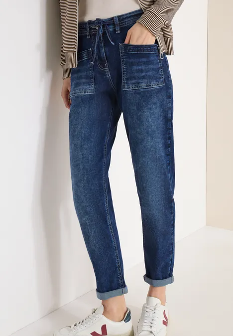 Jeans mit Patch Pockets mid blue used wash Jeans mit Patch Pockets mid blue used wash