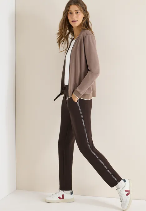 Pantalon avec détail de bande macchiato brown Pantalon avec détail de bande macchiato brown