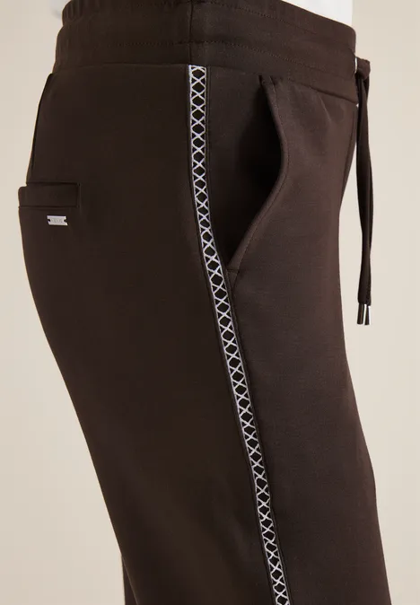 Pantalon avec détail de bande macchiato brown Pantalon avec détail de bande macchiato brown