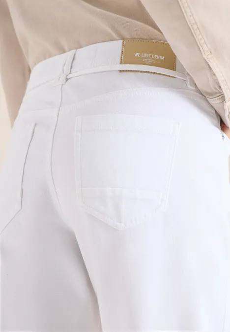 High Waist Wide Legs jeans in Loose Fit White High Waist Wide Legs jeans in Loose Fit White