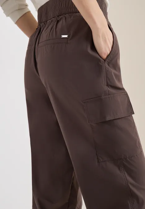 High Waist Straight Leg Hose im Loose Fit macchiato brown