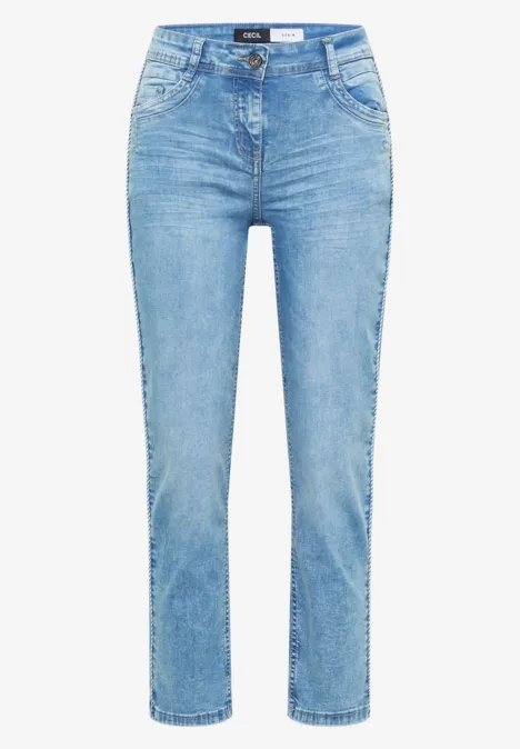 High Waist straight leg jeans in Slim Fit light blue washed Lichtblauwe, rechte jeans met hoge taille en klassieke 5-pocket details voor dagelijks gebruik.