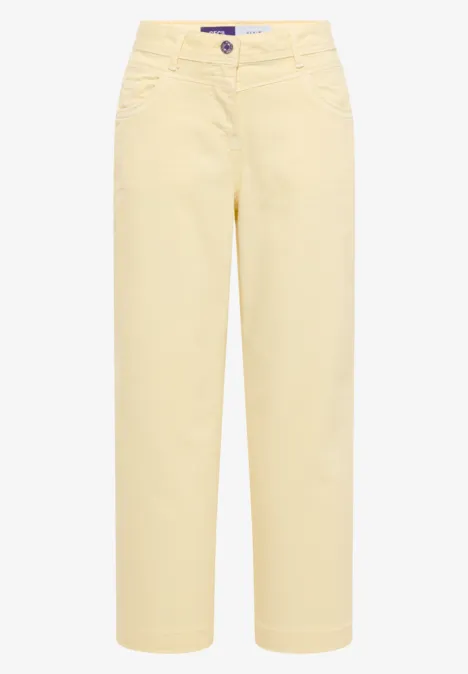 Leichte, helle gelbe Damenhose mit geradem Schnitt und Knopf- und Reißverschluss.