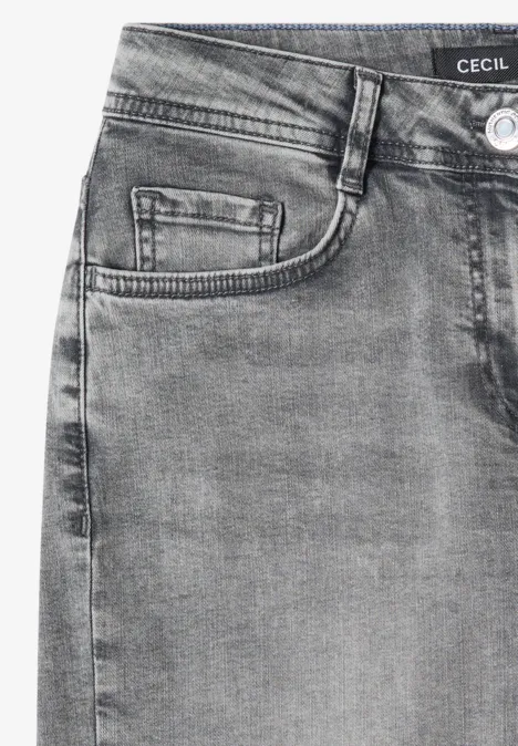 Grijze denim jeans met voorzak en merklabel 'Cecil'.
