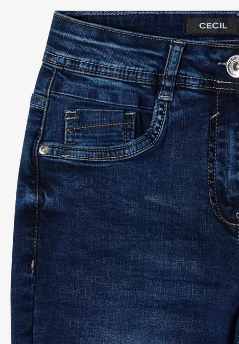 Jeans met High Waist en smalle pijpen in Slim Fit mid blue wash Dunkelblaue Jeans mit Fronttasche, Gürtelschlaufen und sichtbarem Label.