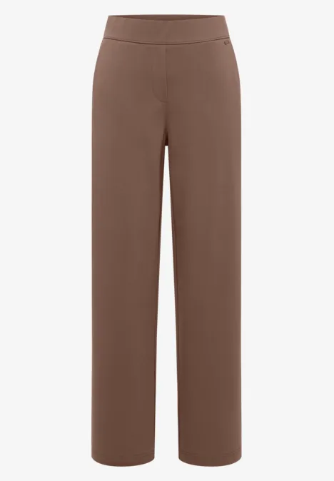 Braune, gerade geschnittene Hose mit hohem Bund und weitem Bein.