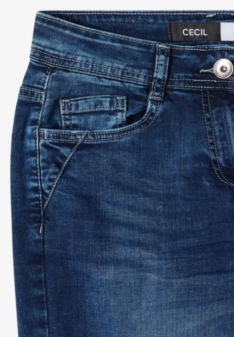 Jean bleu de style décontracté avec poche avant, passants de ceinture et étiquette CECIL.