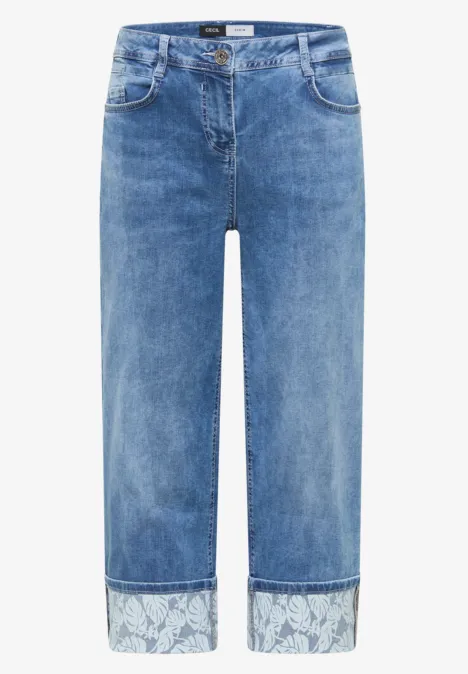 7/8 Wide Legs jeans met omgeslagen detail mid blue wash Lichte, wijdvallende jeans met bloemprint omslagen.