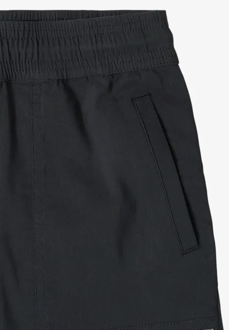 Schwarze sportliche Jogginghose mit seitlicher Tasche und elastischem Bund.