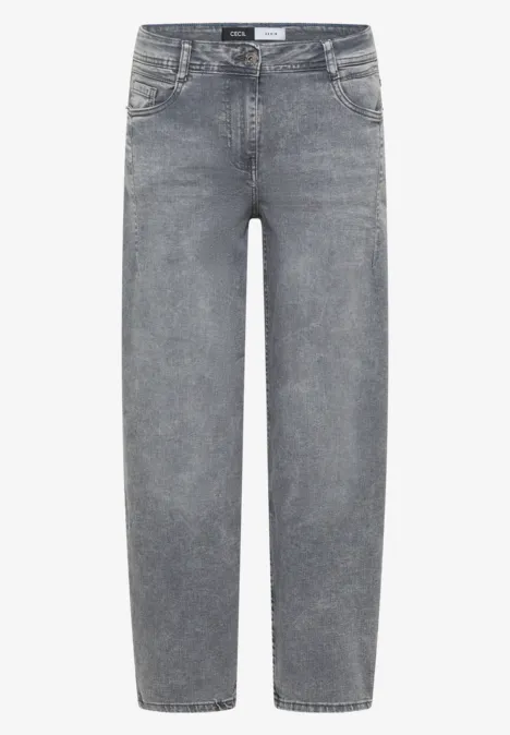 High Waist Barrel Leg Jeans w stylu Loose Fit light grey wash Szare dżinsy o prostym kroju, wysokim stanie i pięciu kieszeniach.