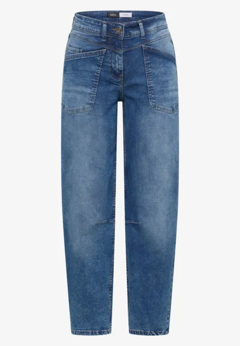 Jeans met High Waist en wijd uitlopende pijpen in een Loose Fit-pasvorm authentic used wash Loszittende blauwe jeans met hoge taille, opgestikte zakken en rechte pijpen.