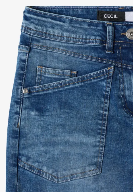 Jeans met High Waist en wijd uitlopende pijpen in een Loose Fit-pasvorm authentic used wash Blauwe spijkerbroek met zichtbare achterzak en CECIL-label in de taille