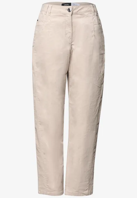 Helle beige Hose mit geradem Schnitt und dezentem Design, ideal für legere Outfits.