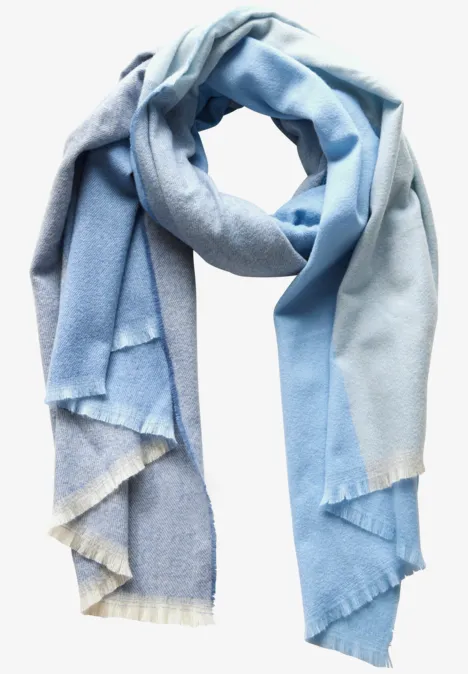 Kuscheliger Schal fresh light blue