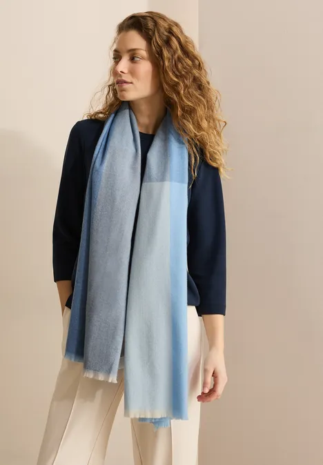 Kuscheliger Schal fresh light blue