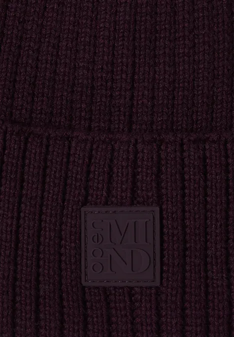 Beanie in Unifarbe eggplant red