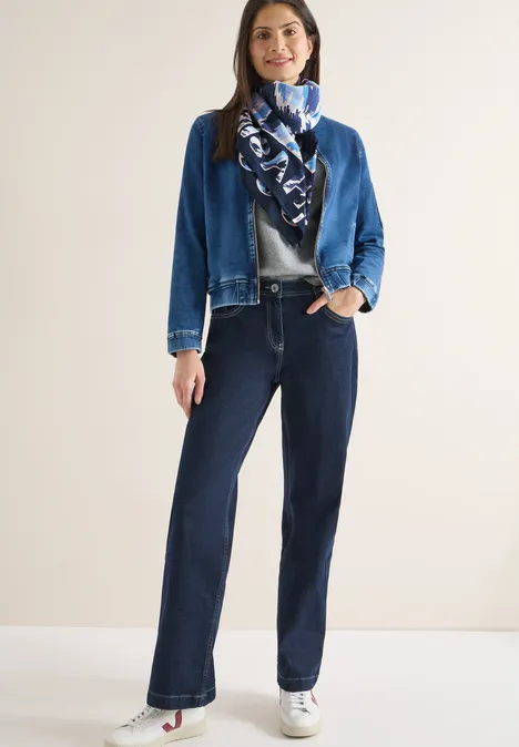 Gemustertes Tuch universal blue Gemustertes Tuch universal blue