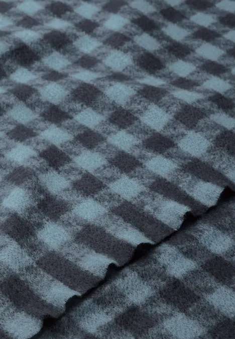 Kuscheliger Schal mit Fransen und Muster dark navy blue Kuscheliger Schal mit Fransen und Muster dark navy blue