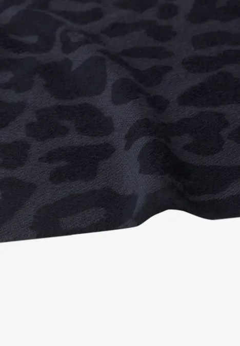 Foulard triangulaire à motif léopard dark navy blue Foulard triangulaire à motif léopard dark navy blue