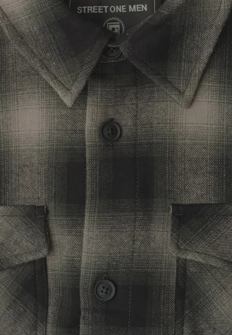 Graues kariertes Hemd mit Kragen, Brusttaschen und Knopfleiste.