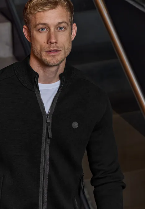 Strickjacke mit Stehkragen Black
