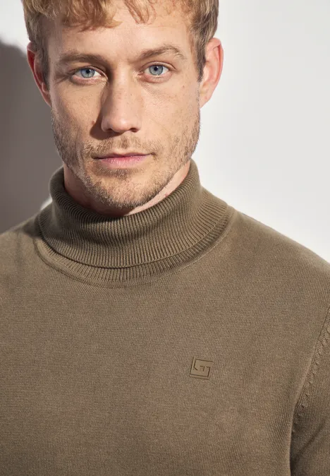 Basic Turtleneck Pullover dull brown