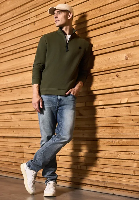 Strukturpullover mit Troyer vintage green
