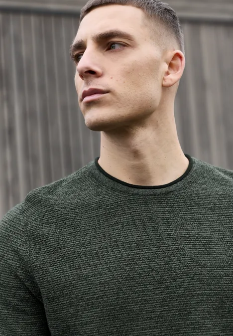 Pull à col ras du cou structuré timeless green