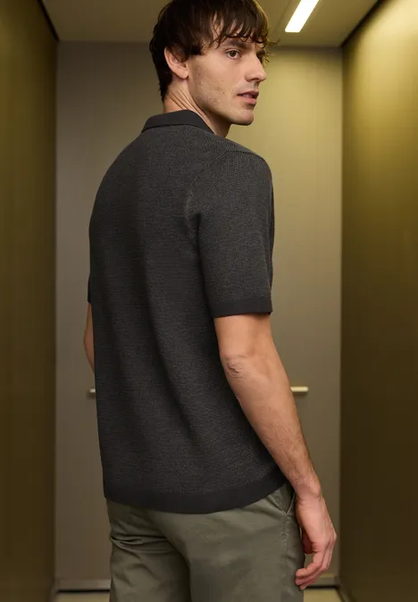 Kurzarmpullover basic black